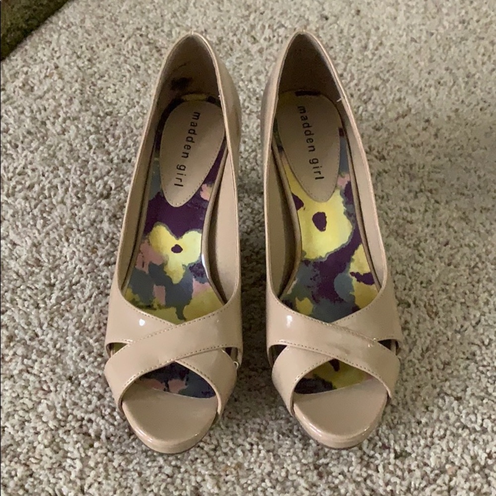 Madden Girl nude 2-3 inch heels